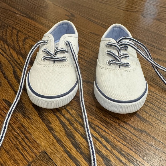 Janie & Jack size 7 Toddler Shoes - Picture 2 of 8